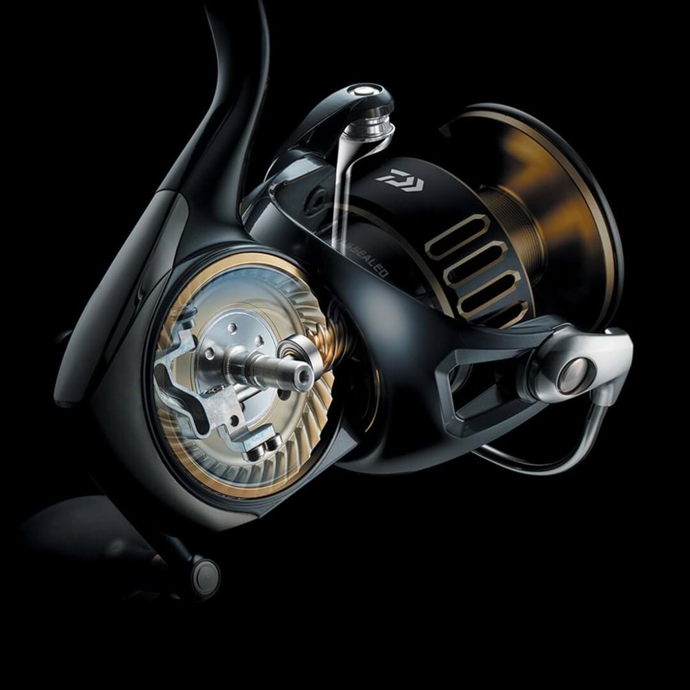 Daiwa Saltiga 25 8000 P Makara